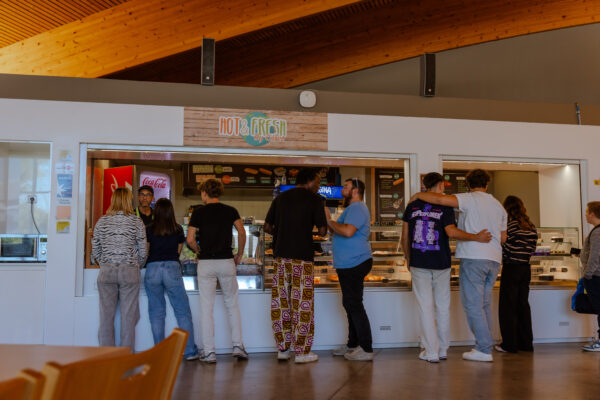 cafeteria hot and fresh