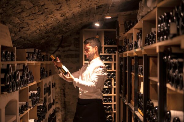 Colin LAURENCERY ancien étudiant Bachelor Management Hôtelier et Restauration promo 2019.