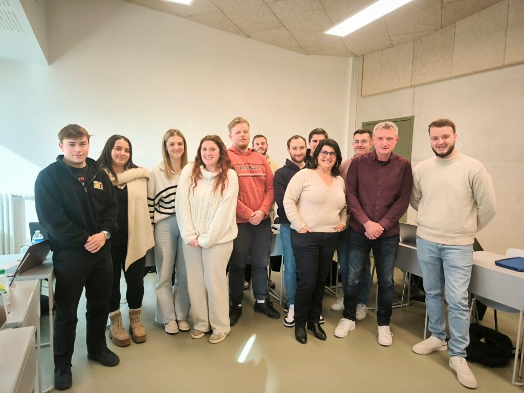 Visite de Mr Joulin et baptiste texier au campus dulac de libourne avec les BTS NDRC 