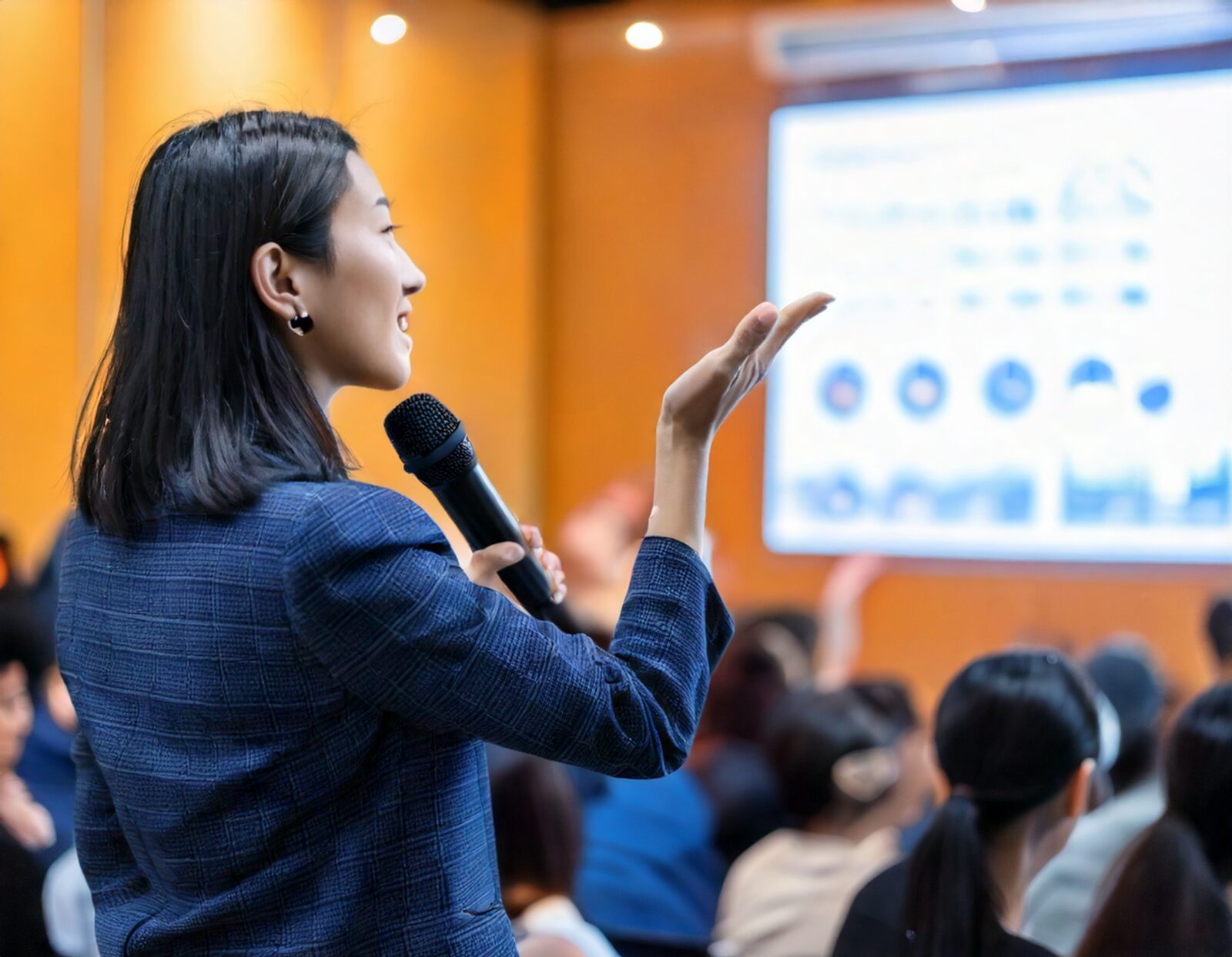 INTERVENANTE FEMME conference afterwork communicaton du campus du lac