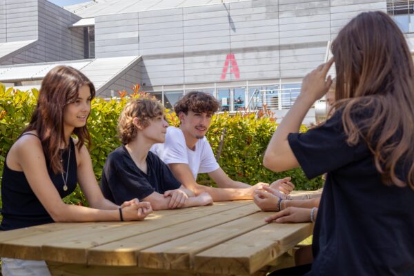 etudiants infra bac du campus du lac